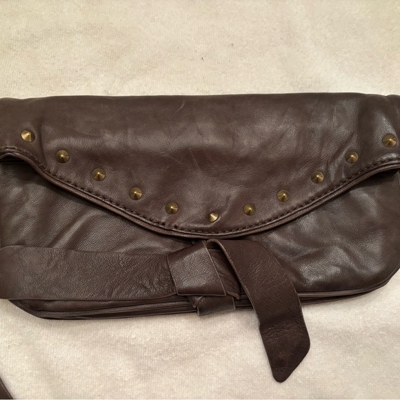Marc Jacobs brown leather studded clutch - Picture 2 of 10